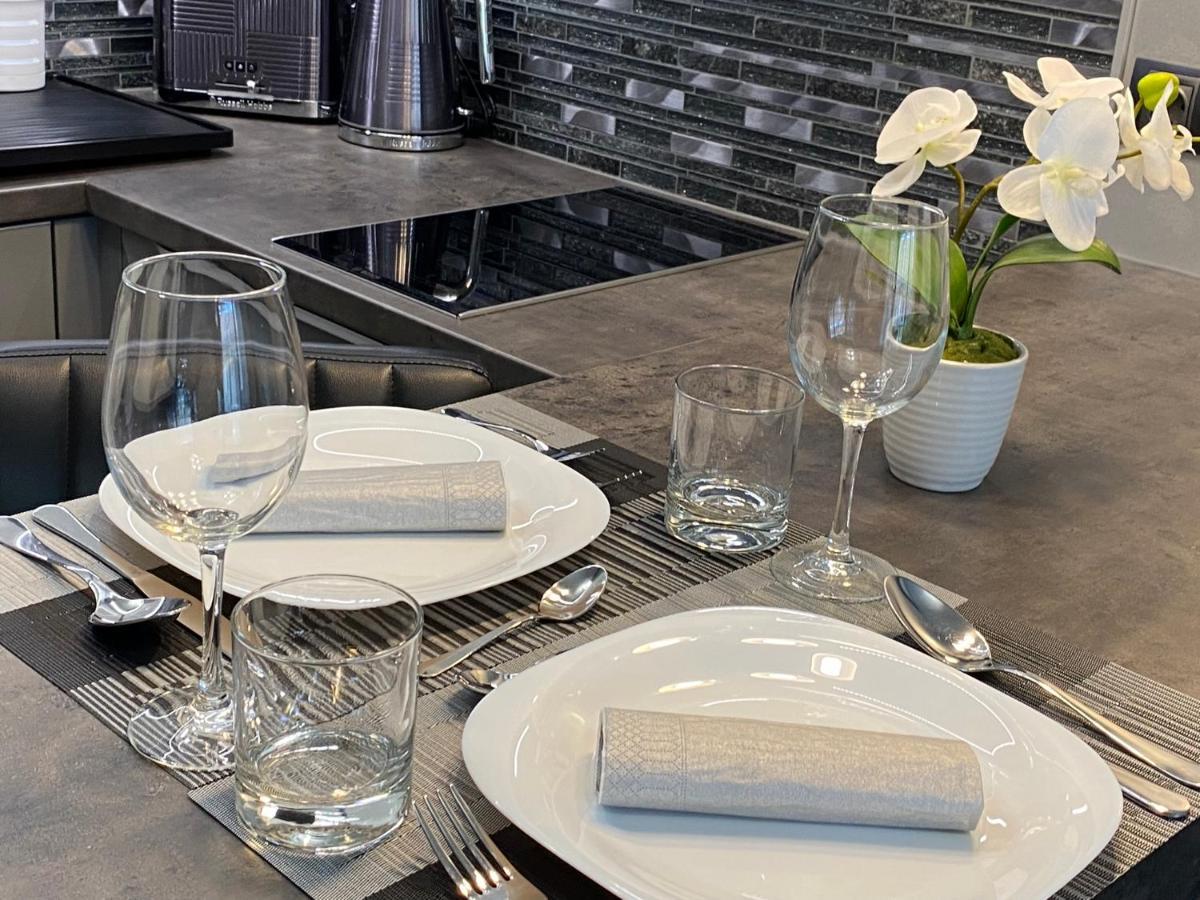 Noir Silvery Apartman Сегед Экстерьер фото
