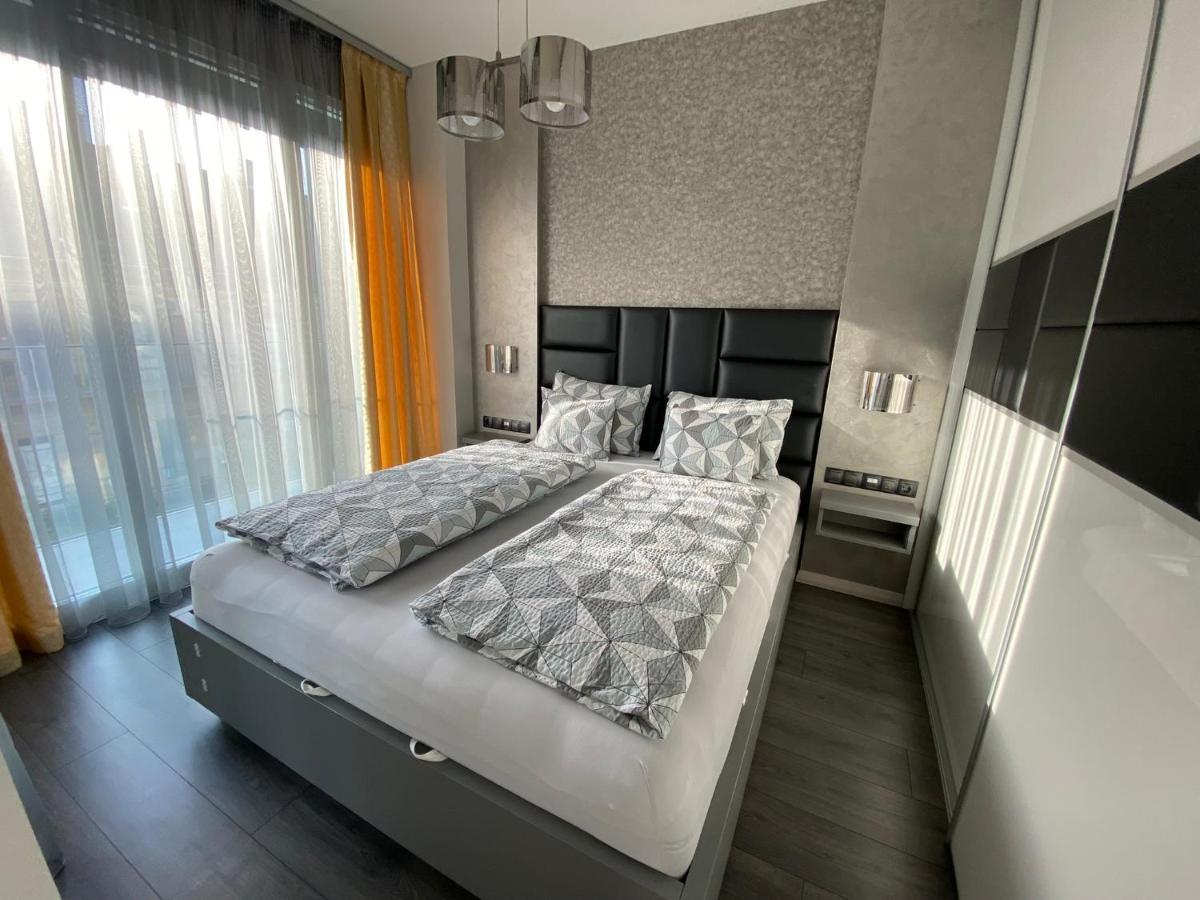 Noir Silvery Apartman Сегед Экстерьер фото
